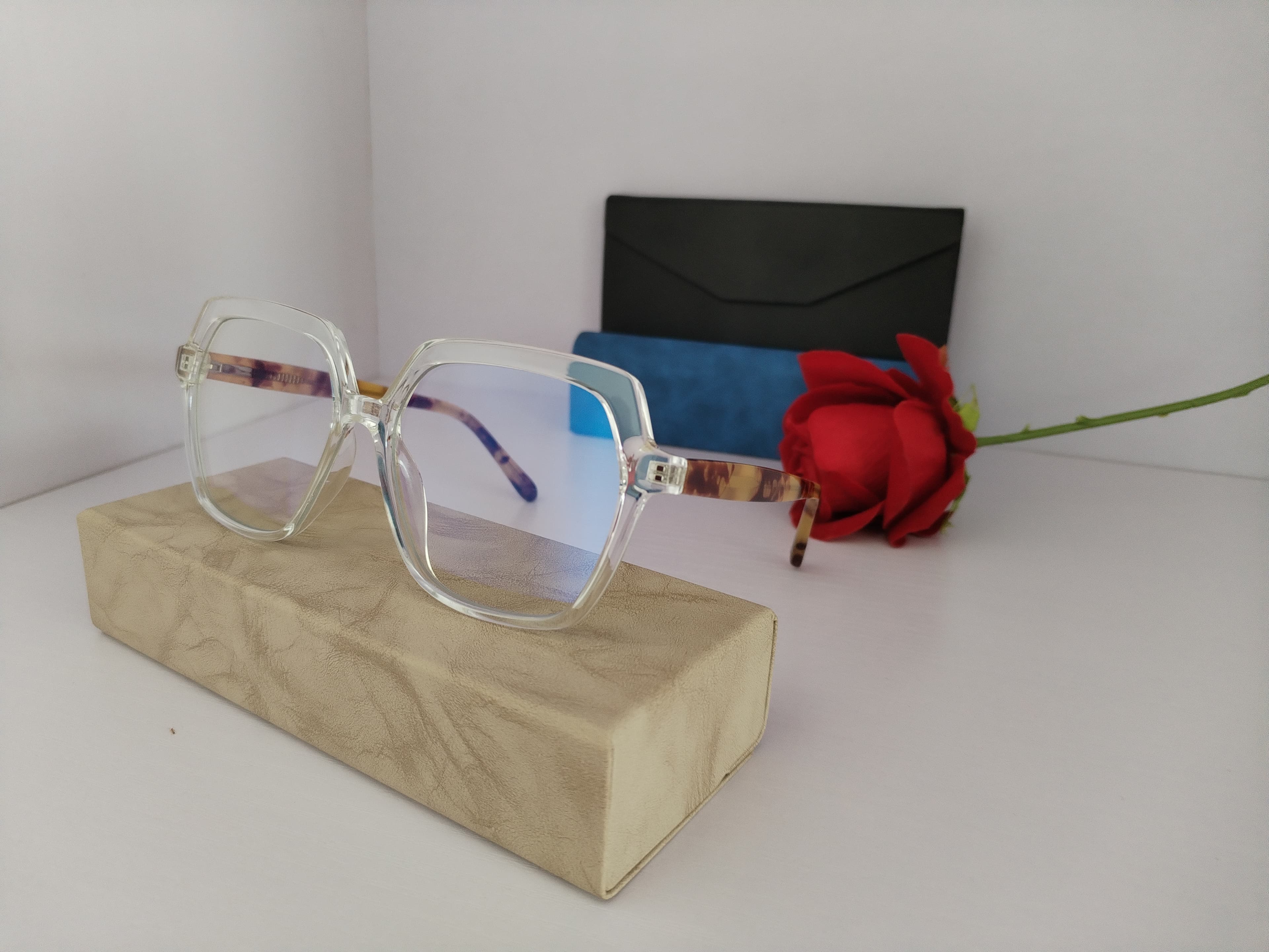 UV GLASSES