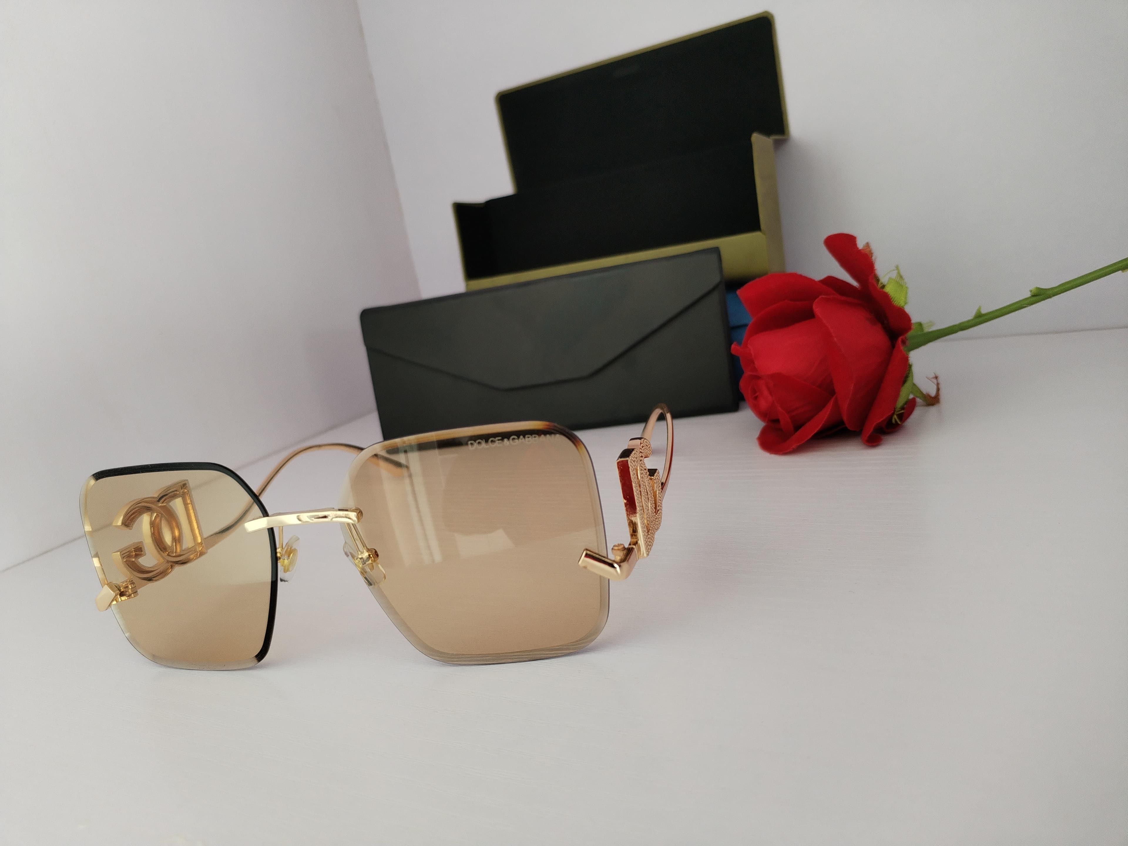 DOLCE & GABBANA