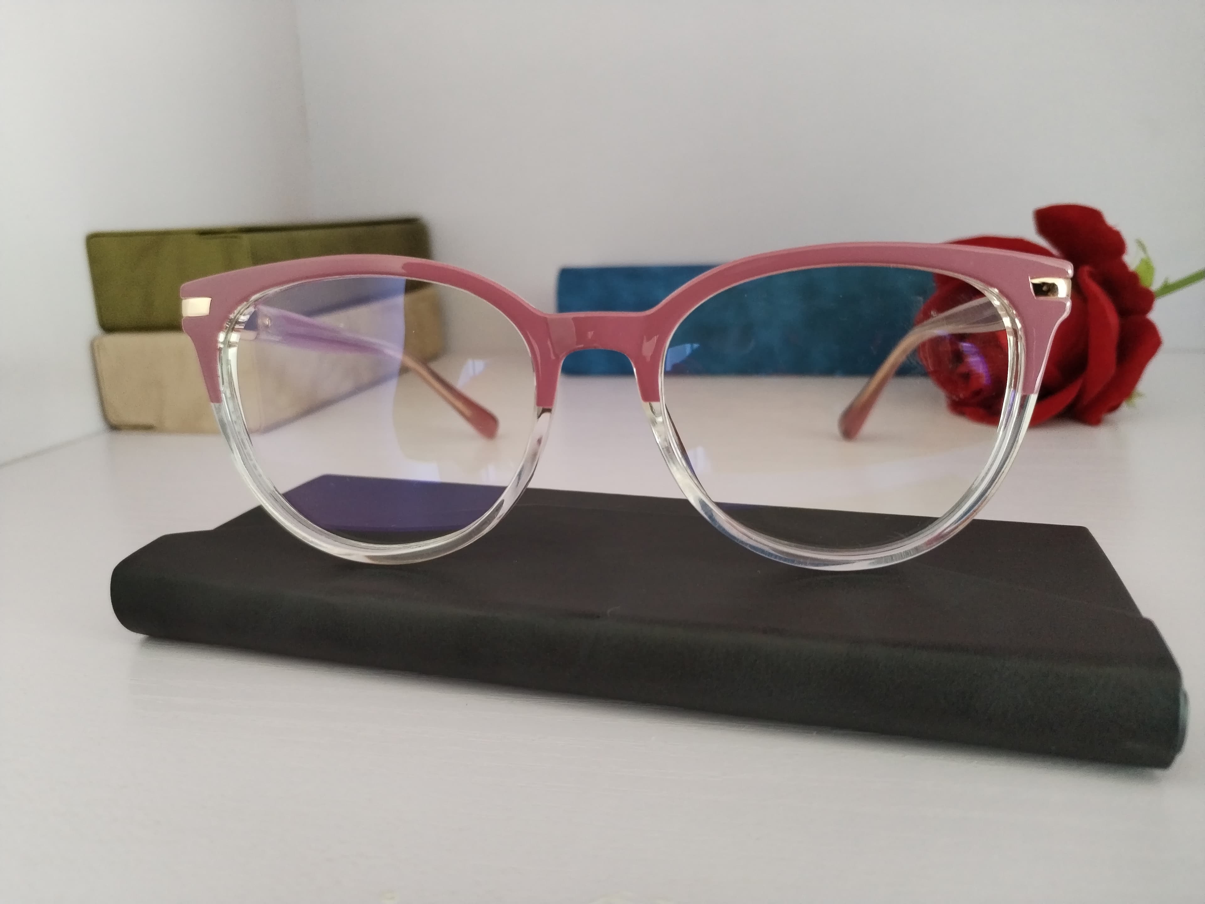 UV GLASSES